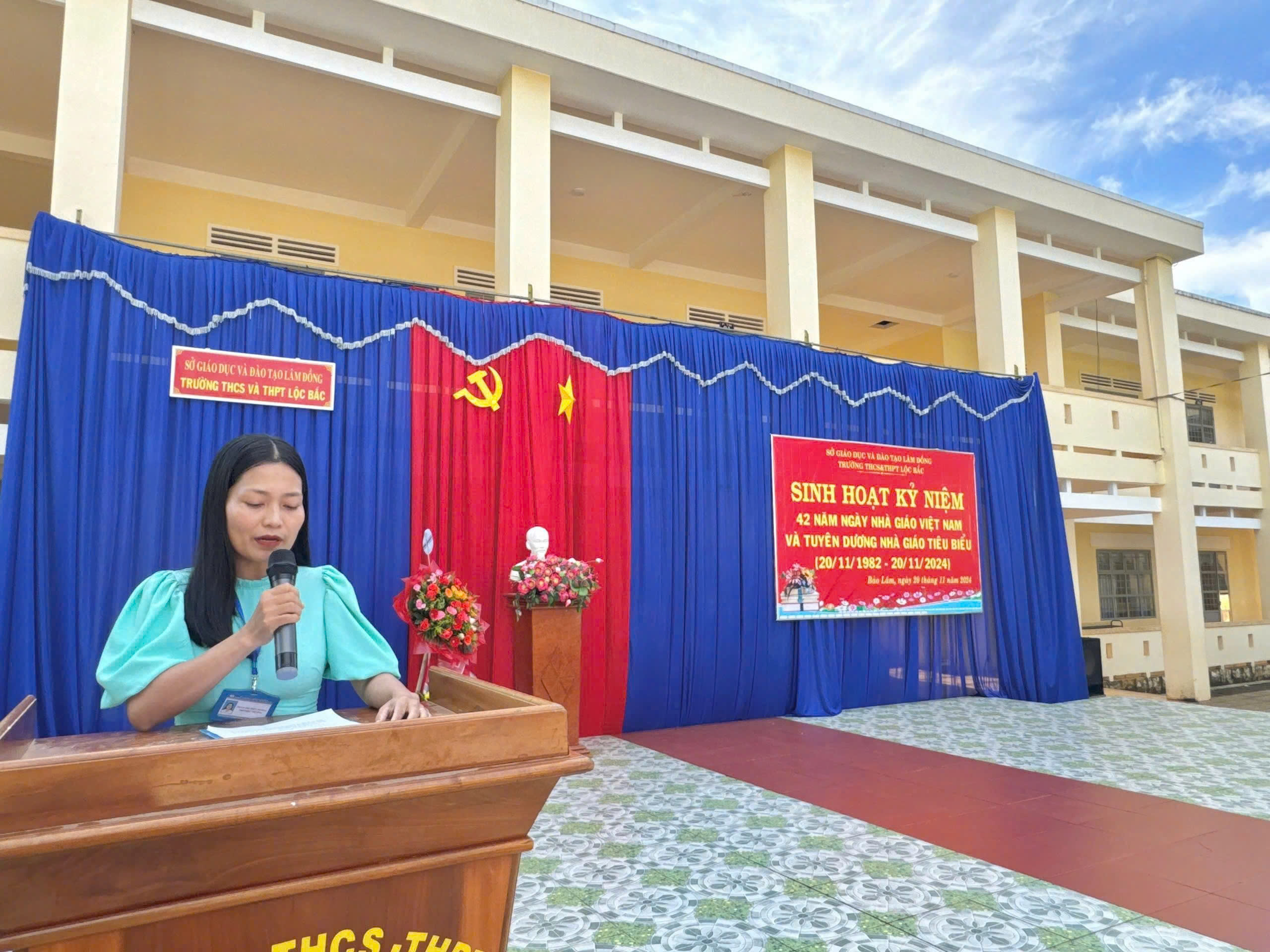 TRƯỜNG THCS&THPT LỘC BẮC TỔ CHỨC HOẠT ĐỘNG KỶ NIỆM 42 NĂM NGÀY NHÀ GIÁO VIỆT NAM 20/11 VÀ TUYÊN DƯƠNG NHÀ GIÁO   TIÊU BIỂU NĂM 2024