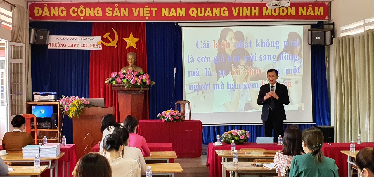 HỘI NGHỊ TẬP HUẤN  “NÂNG CAO KỸ NĂNG LỒNG GHÉP GIỚI TRONG CÔNG TÁC QUẢN LÝ,  GIÁO DỤC HỌC SINH CỦA GIÁO VIÊN Ở TRƯỜNG PHỔ THÔNG”