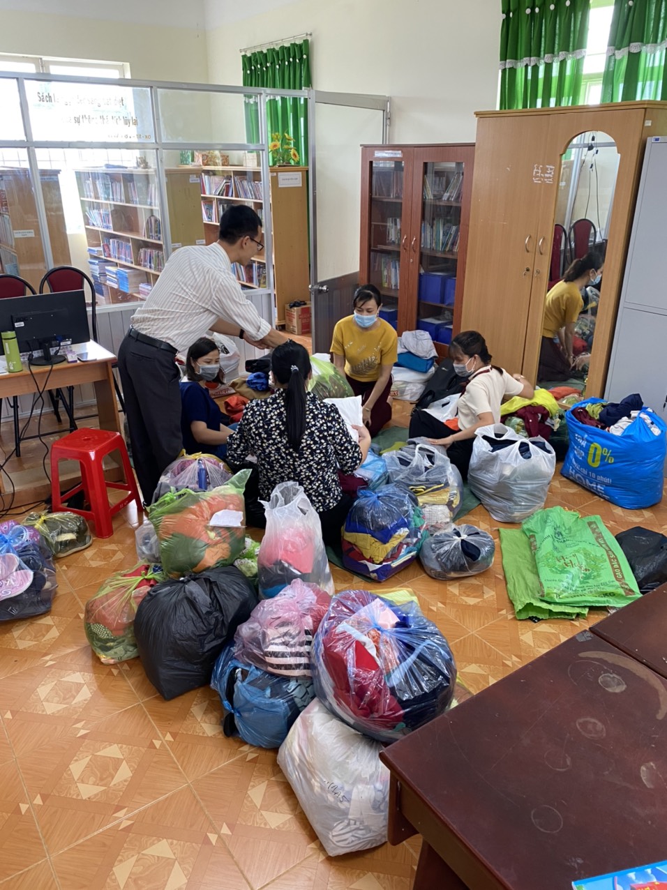 CĐCS THPT NGUYỄN TRI PHƯƠNG "GỞI NẮNG TỚI MIỀN TRUNG"