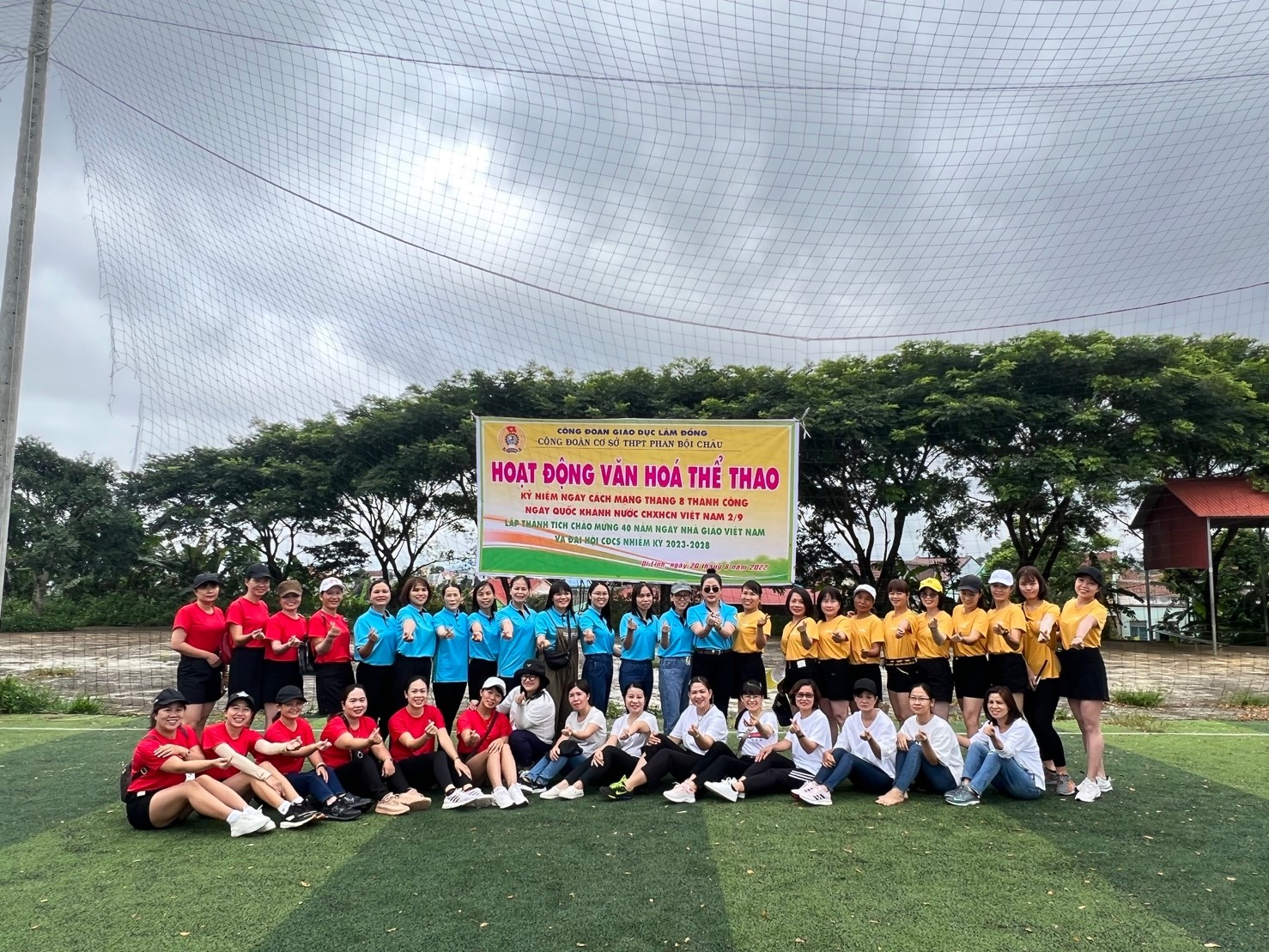 CĐCS TRƯỜNG THPT PHAN BỘI CHÂU VỚI CÁC HOẠT ĐỘNG CHÀO MỪNG KỶ NIỆM 77 NĂM NGÀY CÁCH MẠNG THÁNG TÁM VÀ QUỐC KHÁNH 2/9