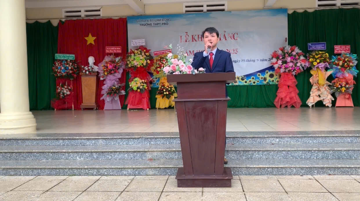 CĐCS THPT PRÓ PHỐI KẾT HỢP CHÍNH QUYỀN  TỔ CHỨC THÀNH CÔNG LỄ KHAI GIẢNG NĂM HỌC 2024-2025