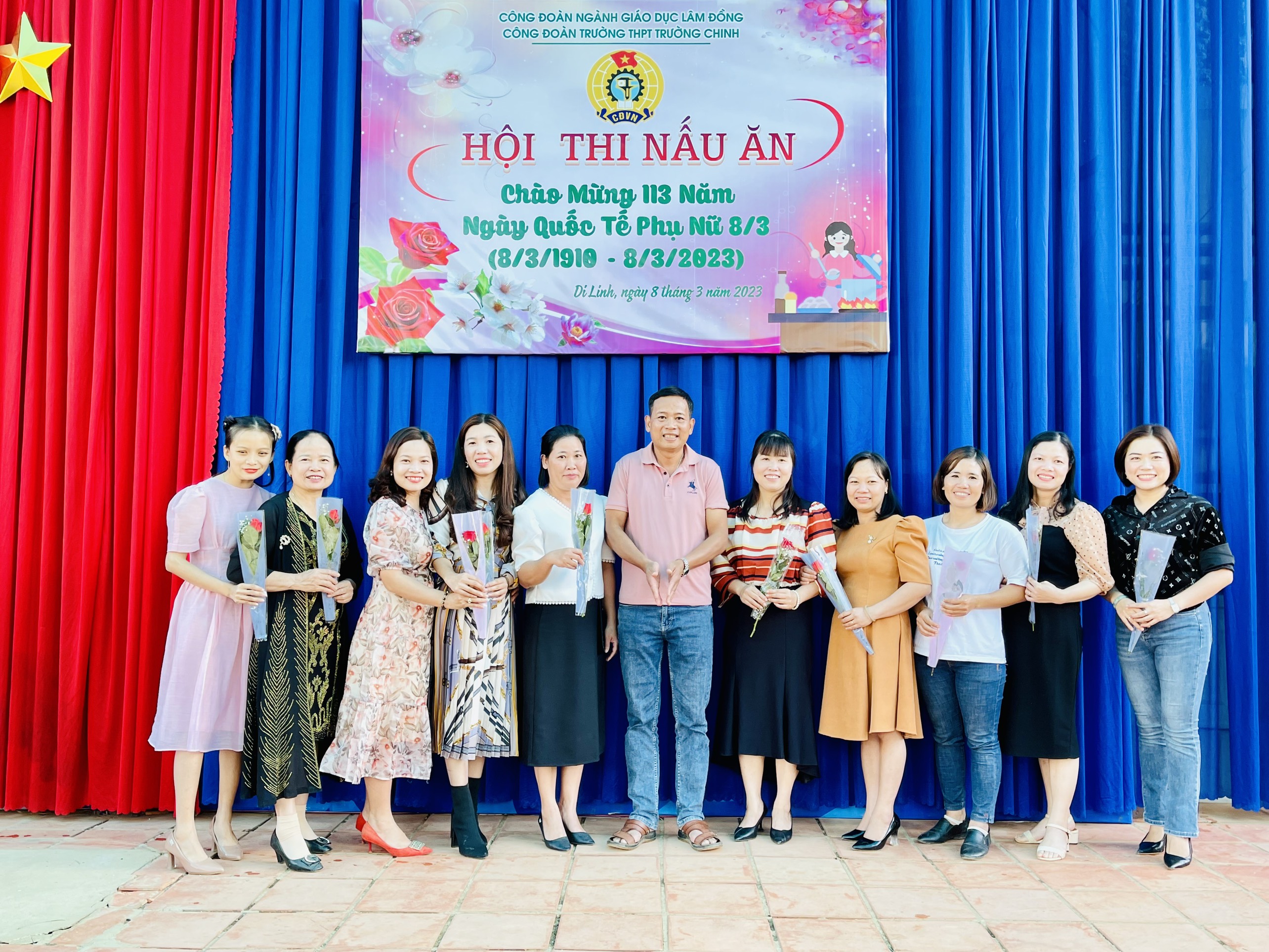 CĐCS TRƯỜNG THPT TRƯỜNG CHINH TỔ CHỨC NGÀY QTPN 8/3  GẮN VỚI PHONG TRÀO "GIỎI VIỆC TRƯỜNG, ĐẢM VIỆC NHÀ"