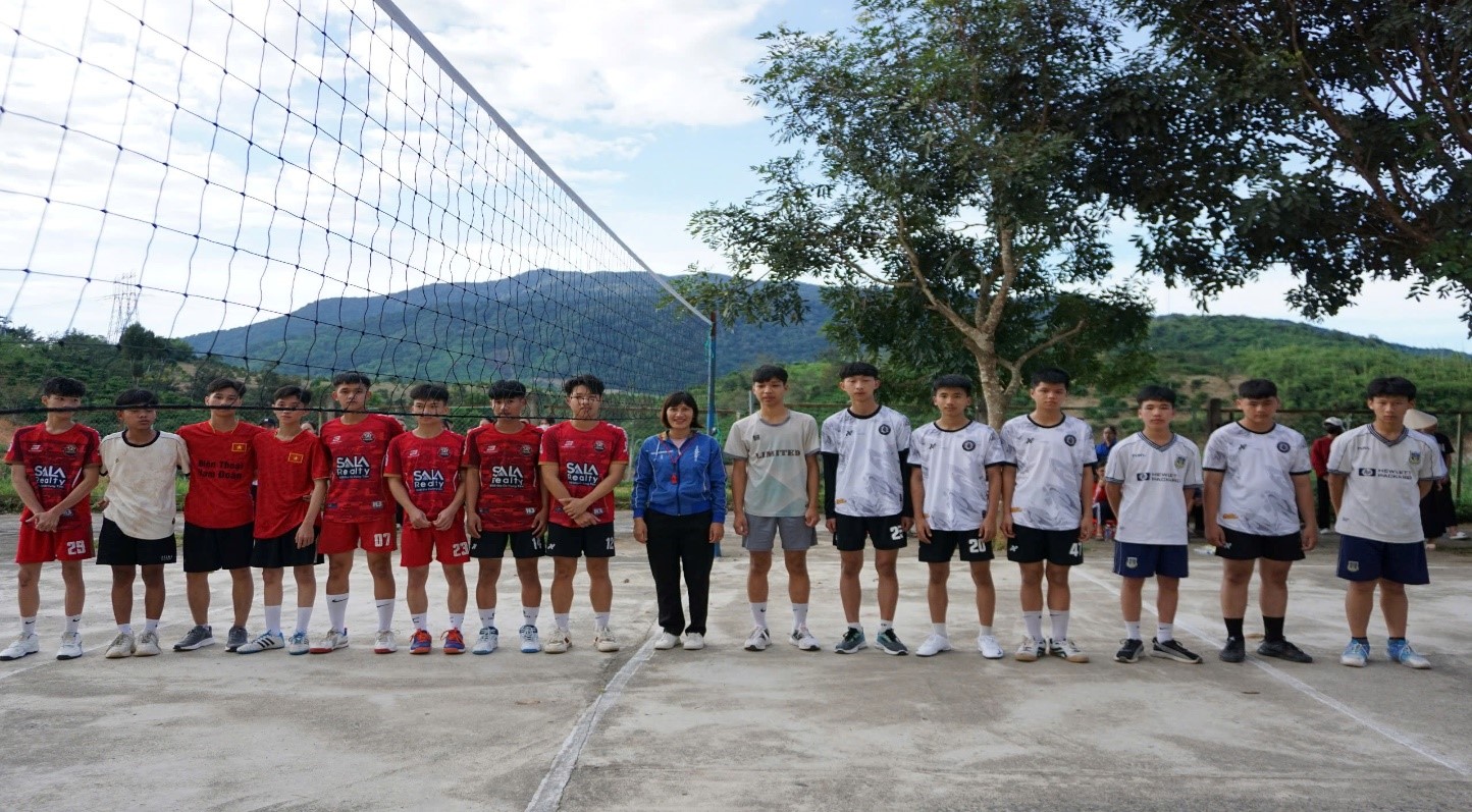 CĐCS THCS_THPT VÕ NGUYÊN GIÁP GIAO LƯU TDTT CHÀO MỪNG 20/11