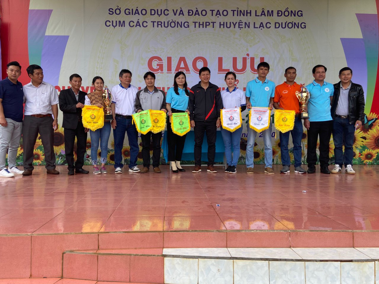 CÔNG ĐOÀN NGÀNH GIÁO DỤC LÂM ĐỒNG VỚI CÁC HOẠT ĐỘNG KỈ NIỆM 90 NĂM NGÀY THÀNH LẬP HỘI LIÊN HIỆP PHỤ NỮ VIỆT NAM (20/10/1930-20/10/2020)