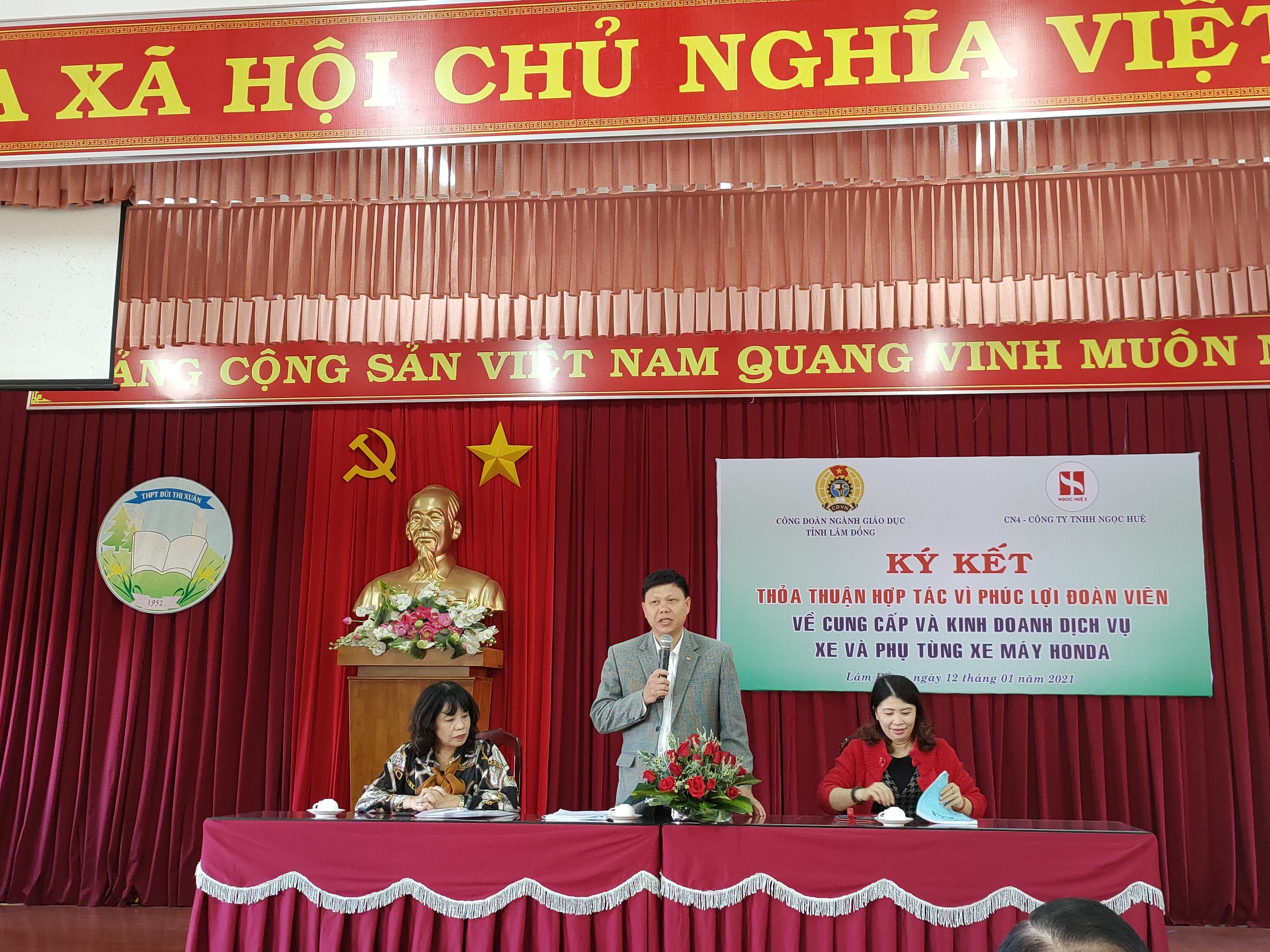 HỘI NGHỊ BAN CHẤP HÀNH CÔNG ĐOÀN NGÀNH GIÁO DỤC LẦN THỨ 8 - KHÓA XI - NHIỆM KỲ 2018-2023