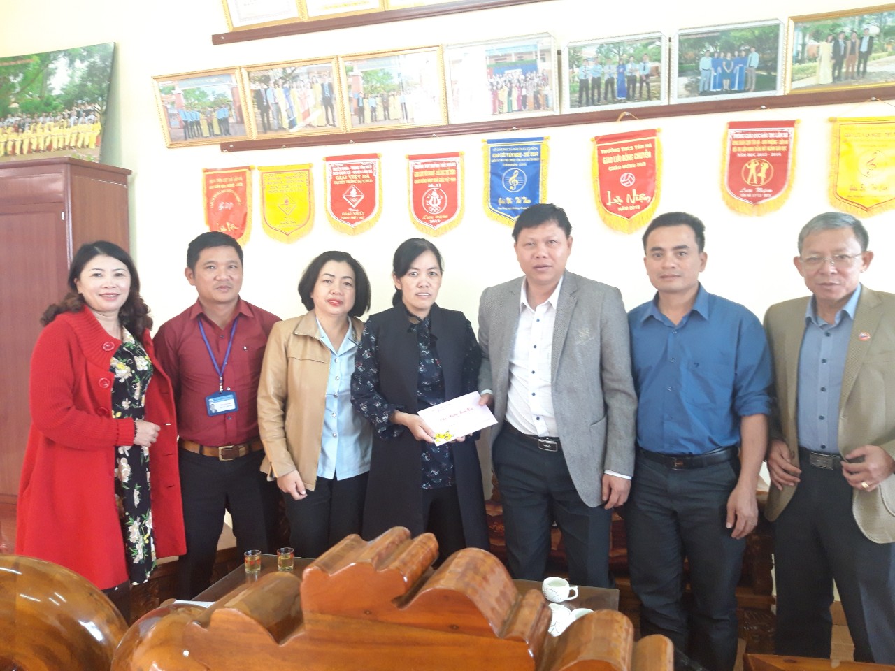 Quan tâm chia sẻ cùng đội ngũ CBNGNLĐ dịp tết Nguyên đán Tân Sửu 2021