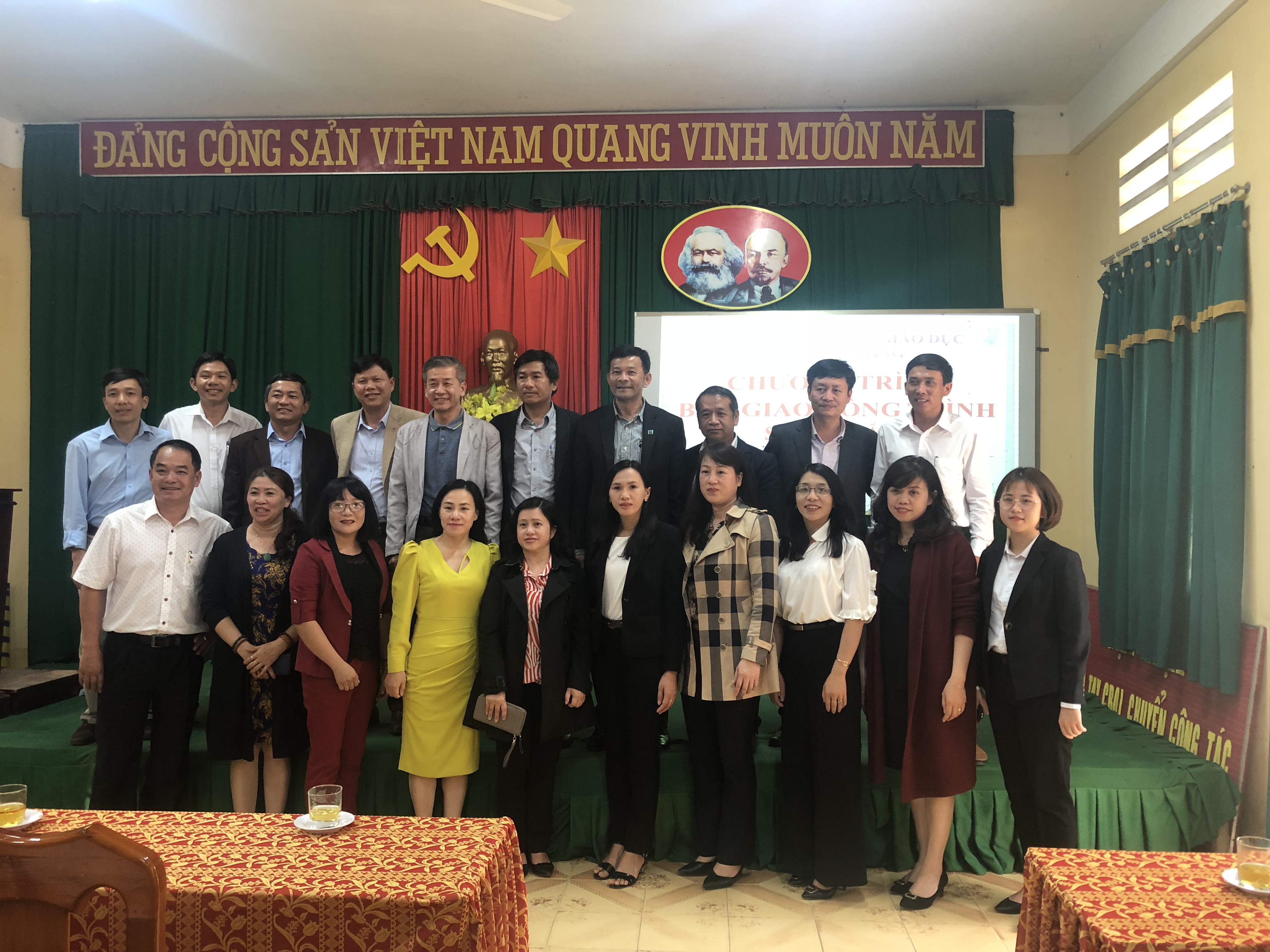 Lễ bàn giao công trình sản phẩm chào mừng đại hội Đảng các cấp