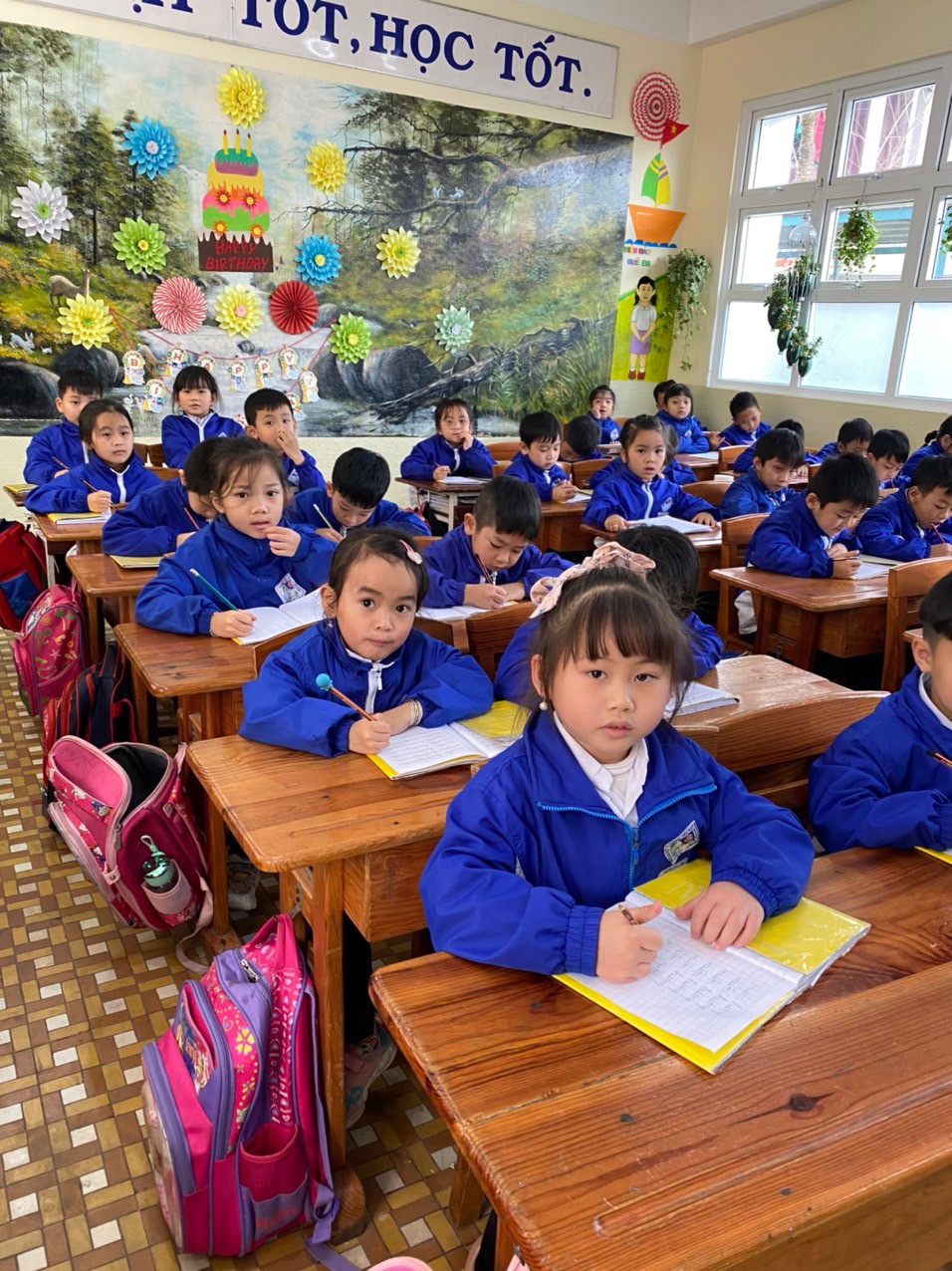 Chuẩn bị hành trang cho con vào lớp 1 những điều cha mẹ cần biết