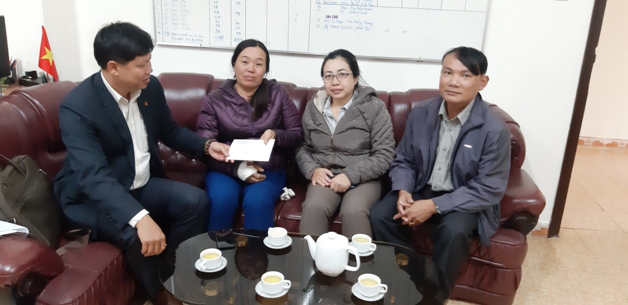 Quan tâm chia sẻ củng đội ngũ nhà giáo