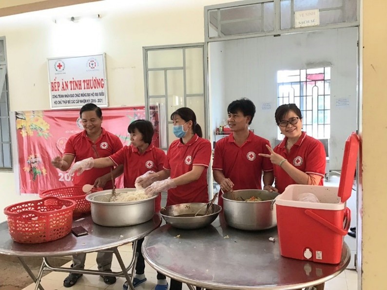 Hội chữ thập đỏ trường THPT Di Linh thấm đượm ân tình