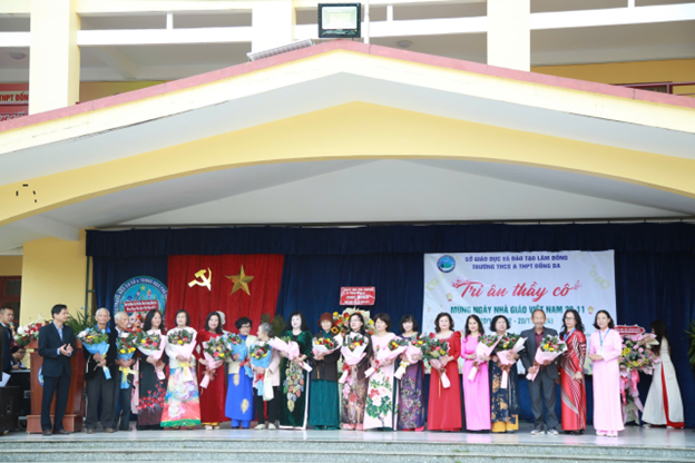 TRƯỜNG THCS & THPT ĐỐNG ĐA TƯNG BỪNG KỶ NIỆM 42 NĂM NGÀY NHÀ GIÁO VIỆT NAM (20/11/1982 – 20/11/2024)