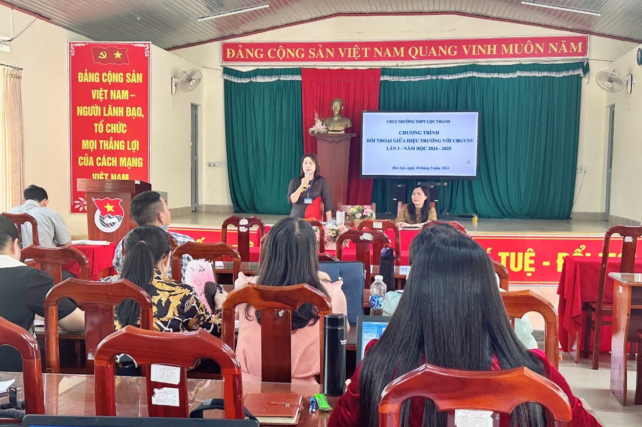 CĐCS TRƯỜNG THPT LỘC THANH TỔ CHỨC HỘI NGHỊ ĐỐI THOẠI GIỮA HIỆU TRƯỞNG VỚI CBGVNV TRONG NHÀ TRƯỜNG