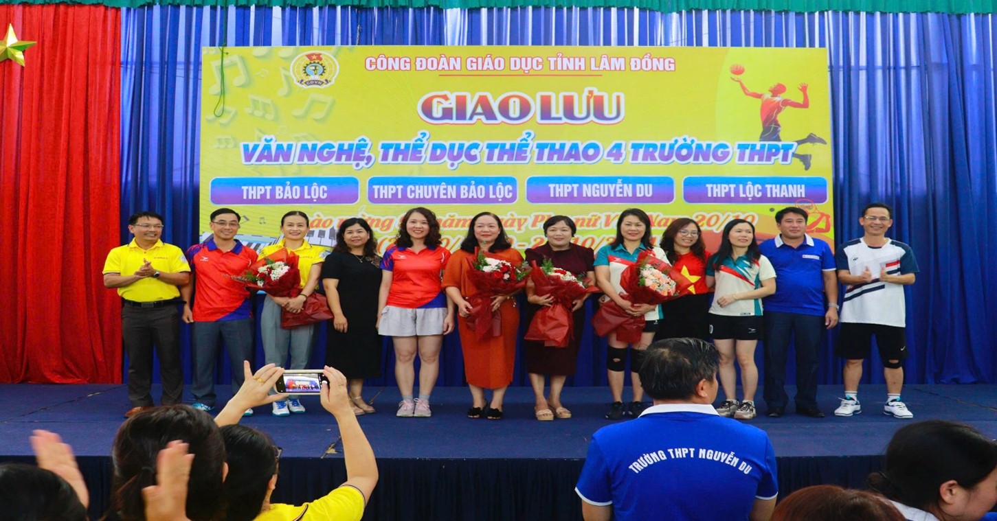 GIAO LƯU VĂN NGHỆ - THỂ DỤC THỂ THAO,   HỌC TẬP KINH NGHIỆM GIỮA CÁC TRƯỜNG THPT: CHUYÊN BẢO LỘC, NGUYỄN DU, LỘC THANH, BẢO LỘC