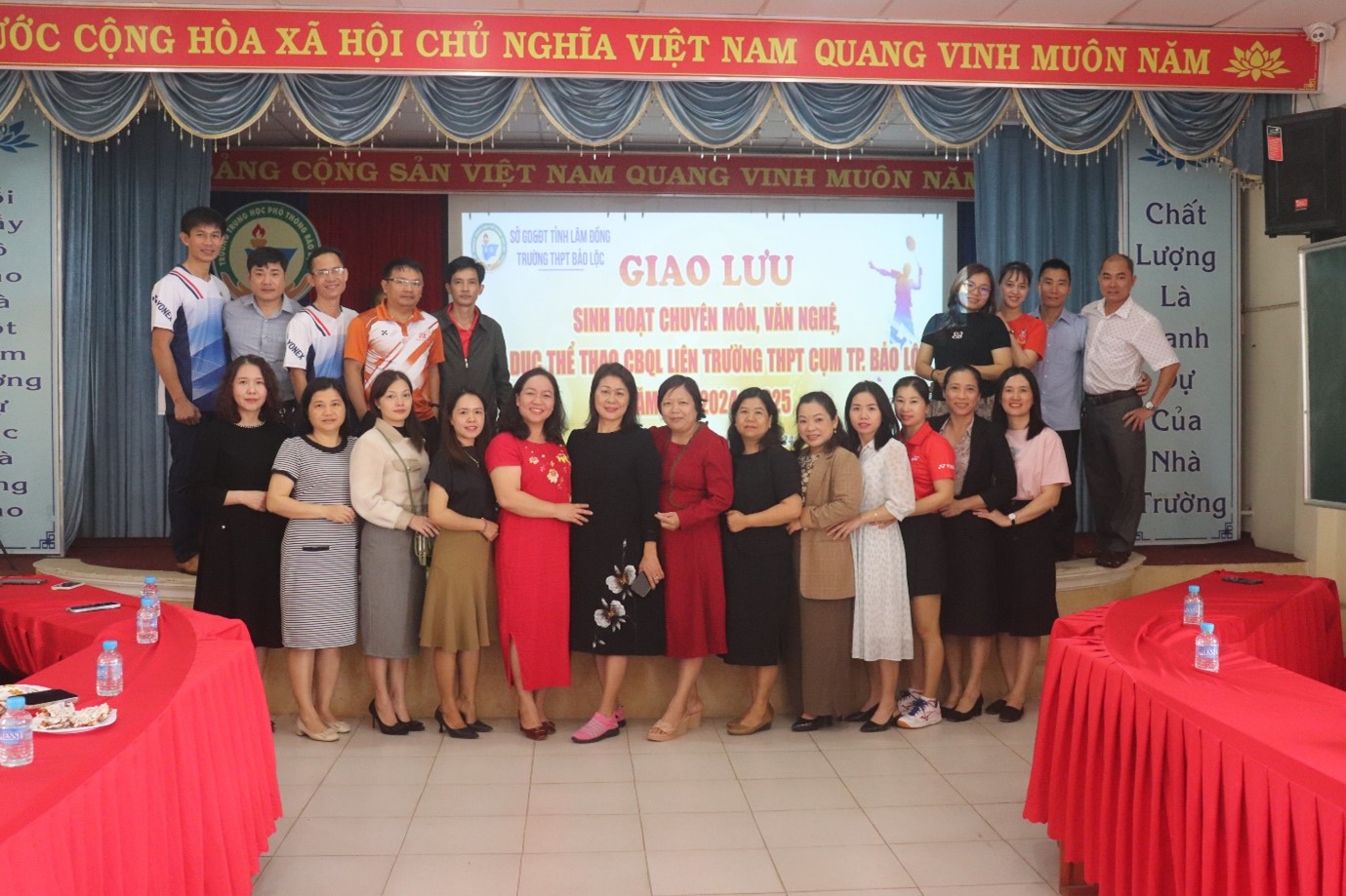 GIAO LƯU CHUYÊN MÔN, THỂ DỤC THỂ THAO CỦA CÁN BỘ QUẢN LÝ KHỐI THPT TRÊN ĐỊA BÀN THÀNH PHỐ BẢO LỘC