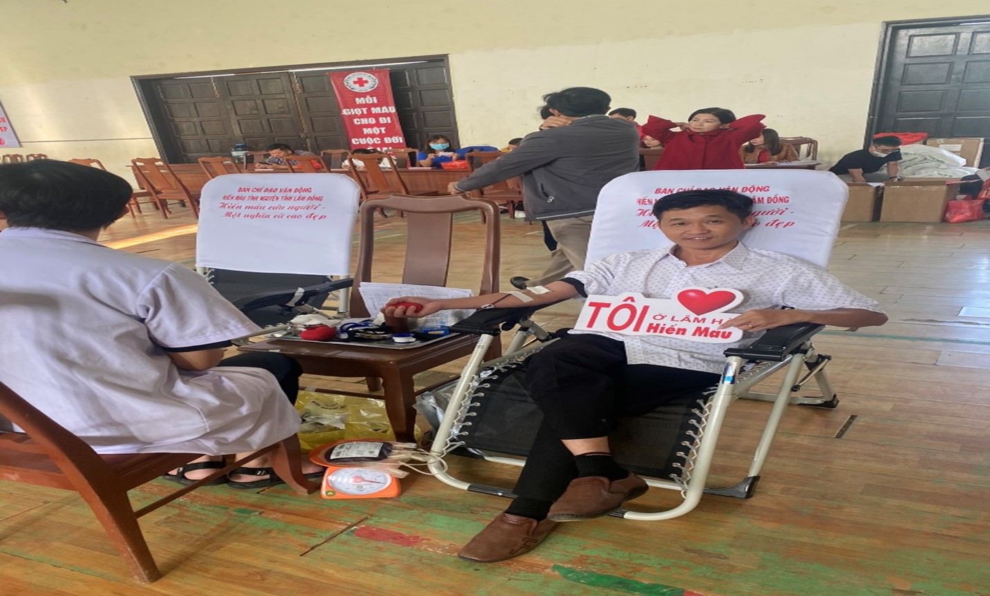 ĐOÀN VIÊN CÔNG ĐOÀN TRƯỜNG THPT THĂNG LONG – LÂM HÀ HƯỞNG ỨNG CHƯƠNG TRÌNH “HIẾN MÁU TÌNH NGUYỆN NĂM 2023”.