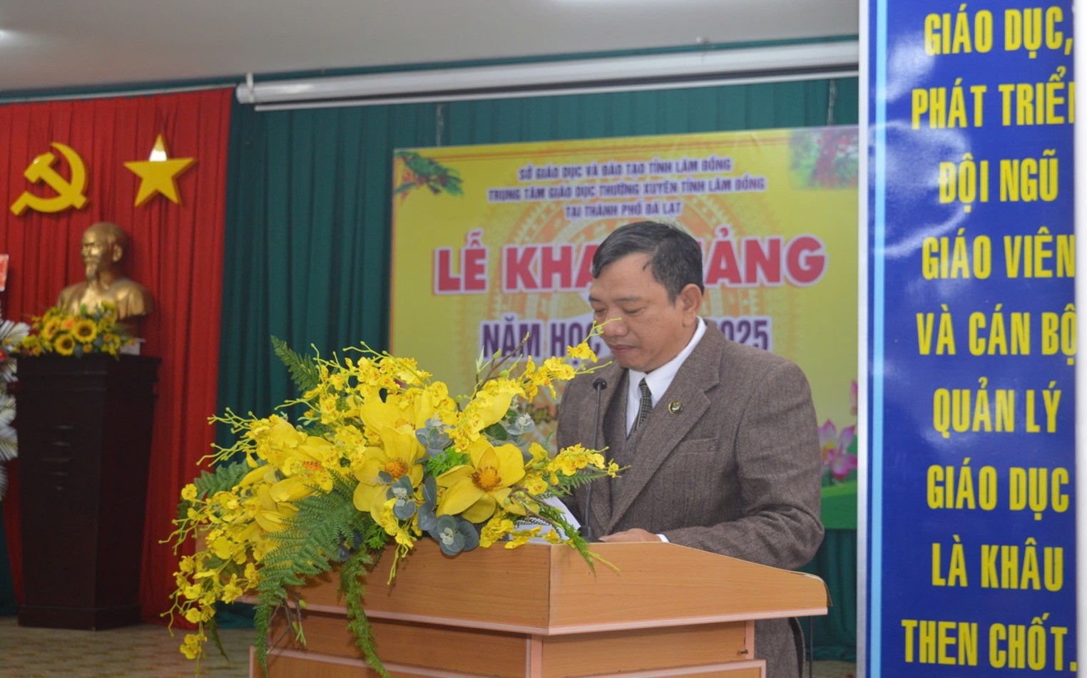 TRUNG TÂM GIÁO DỤC THƯỜNG XUYÊN TỈNH LÂM ĐỒNG  TẠI TP. ĐÀ LẠT LONG TRỌNG KHAI GIẢNG NĂM HỌC 2024-2025 