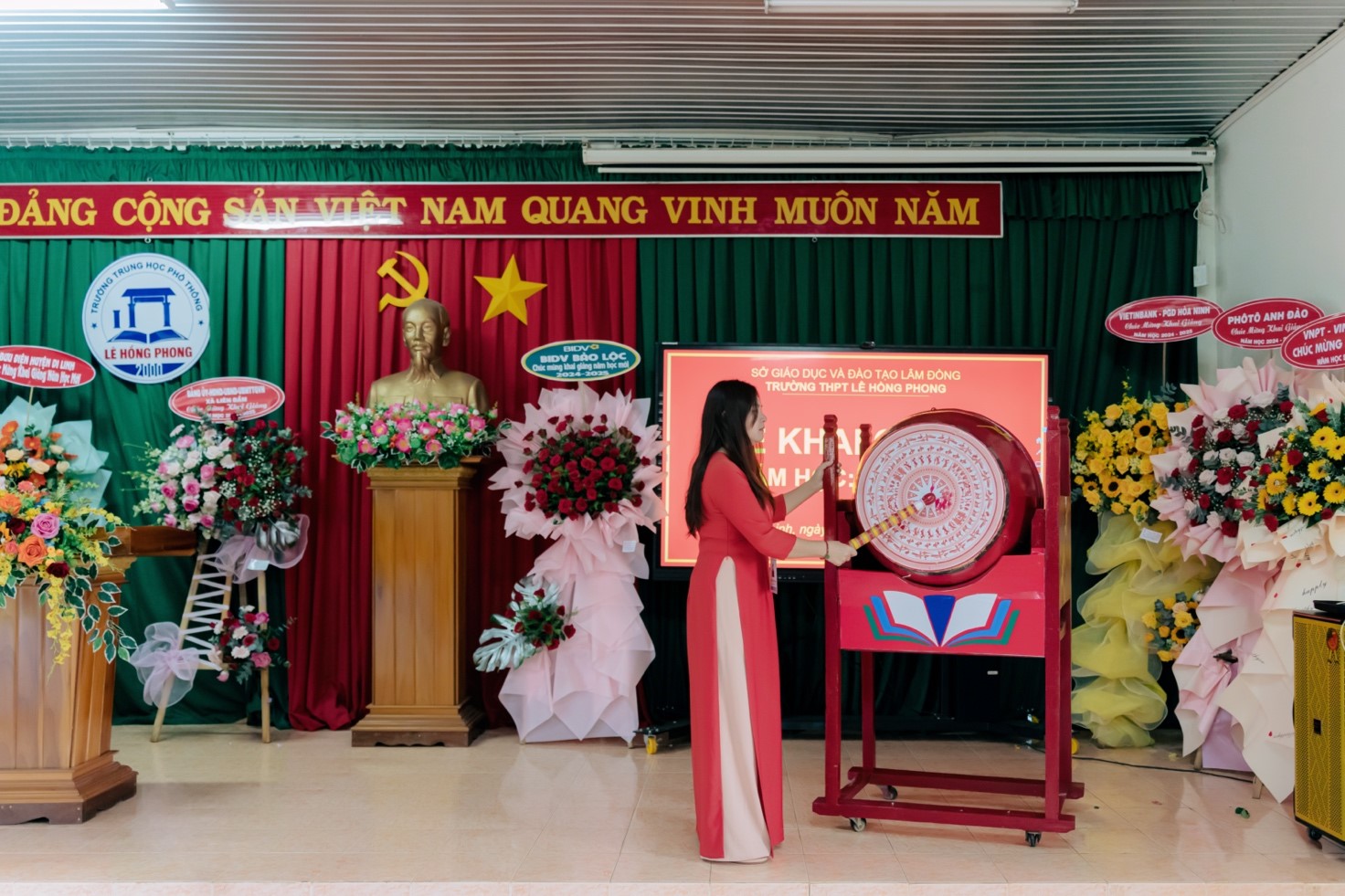 TRƯỜNG THPT LÊ HỒNG PHONG TỔ CHỨC LỄ KHAI GIẢNG NĂM HỌC 2024 -2025