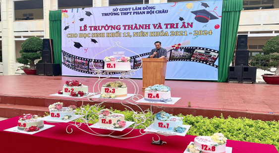 LỄ TRƯỞNG THÀNH VÀ TRI ÂN CỦA HỌC SINH KHỐI 12 TRƯỜNG THPT PHAN BỘI CHÂU