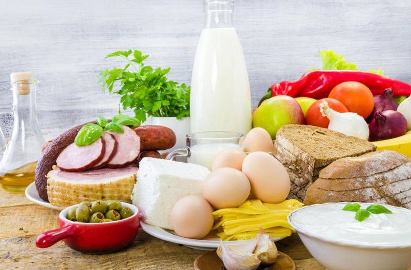 Một chế độ dinh dưỡng khỏe mạnh, với nhiều rau, hoa quả, thịt nạc giúp ngừa những bệnh mùa đông