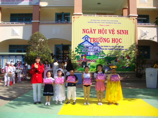 Ngày hội vệ sinh trường học