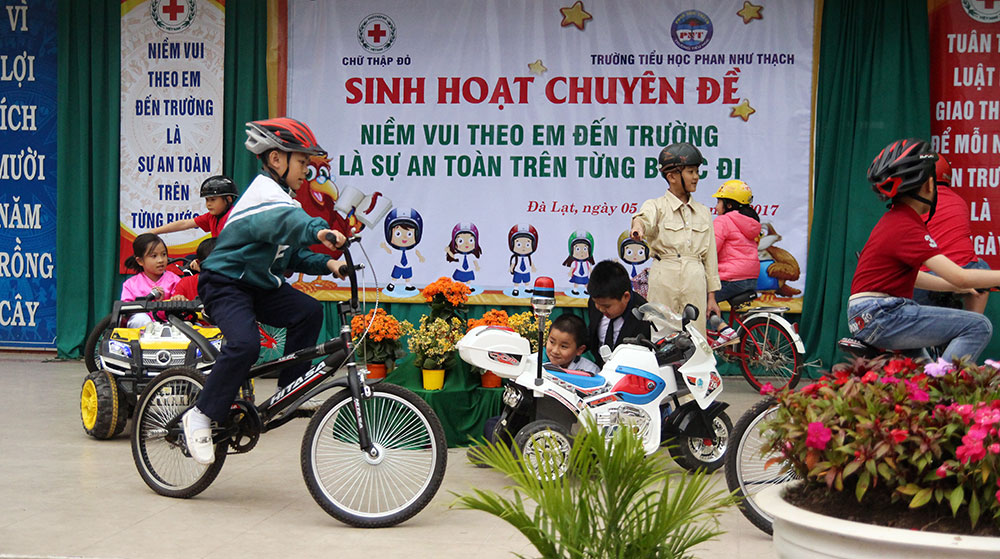 Tăng cường giáo dục an toàn giao thông trong trường học