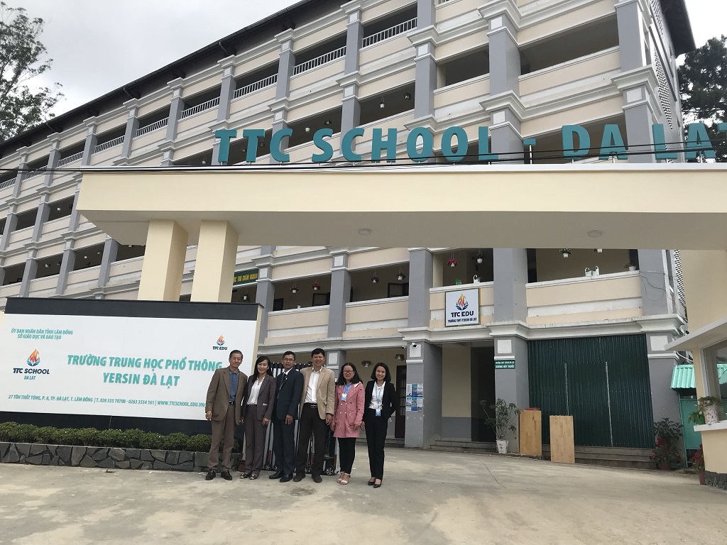 Sở GDĐT và Công đoàn ngành đi thăm, kiểm tra một số đơn vị trường học