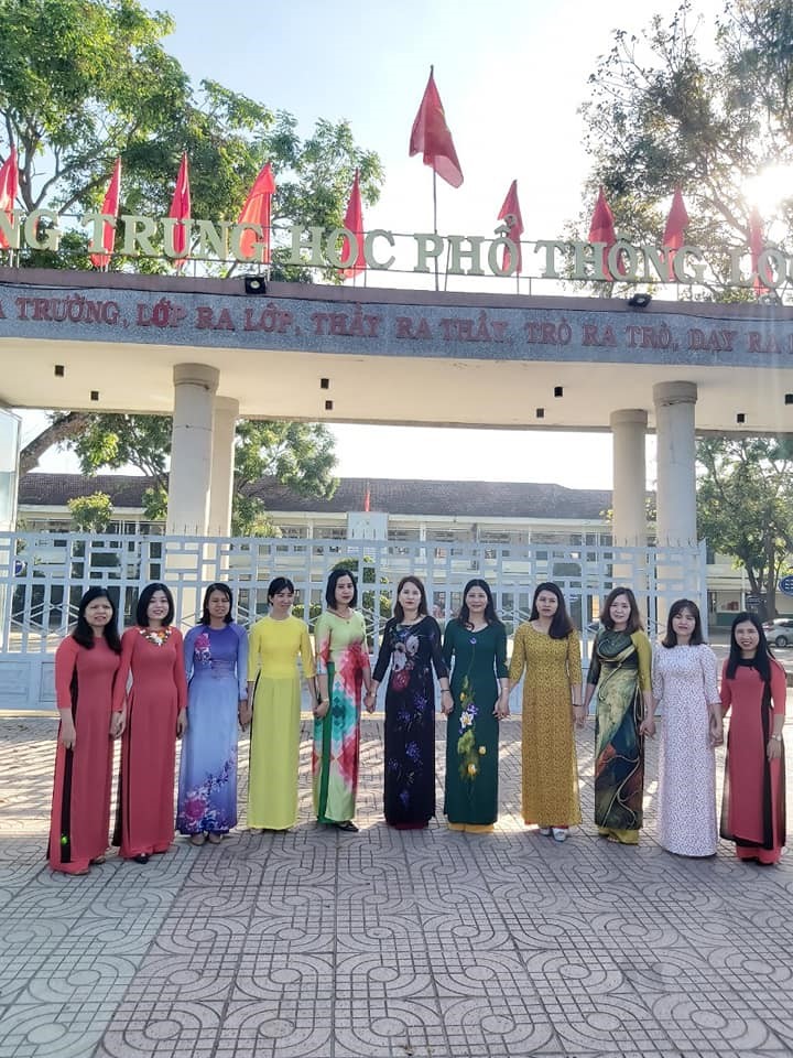 HOẠT ĐỘNG CHÀO MỪNG NGÀY QUỐC TẾ PHỤ NỮ 8/3 CỦA CÔNG ĐOÀN TRƯỜNG THPT LỘC THÀNH