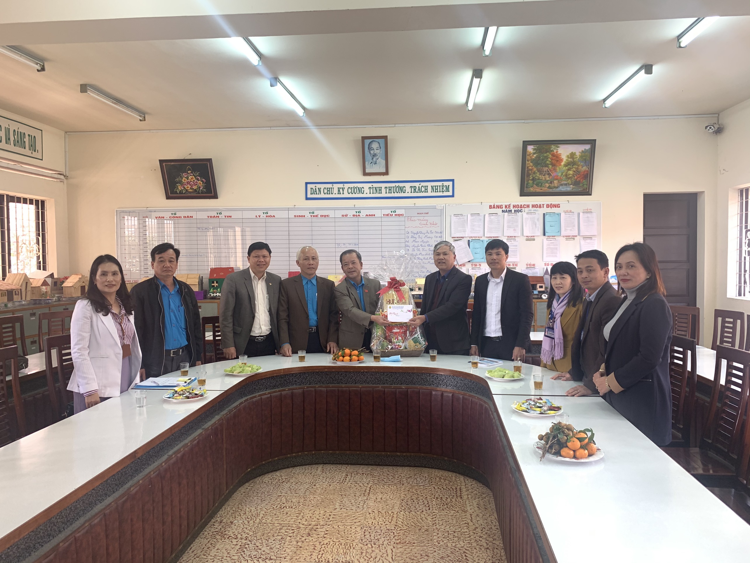 CÔNG ĐOÀN NGÀNH VỚI HOẠT ĐỌNG “TẾT SUM VẦY, XUÂN YÊU THƯƠNG” TẠI CÔNG ĐOÀN TRƯỜNG PT HERMANN GMEINER ĐÀ LẠT.