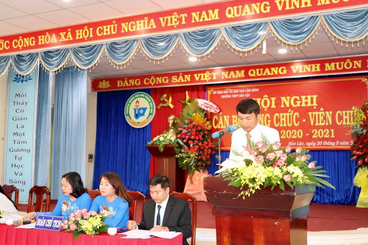 TRƯỜNG THPT BẢO LỘC TỔ CHỨC HỘI NGHỊ CÁN BỘ- CÔNG CHỨC-VIÊN CHỨC  NĂM HỌC 2020-2021