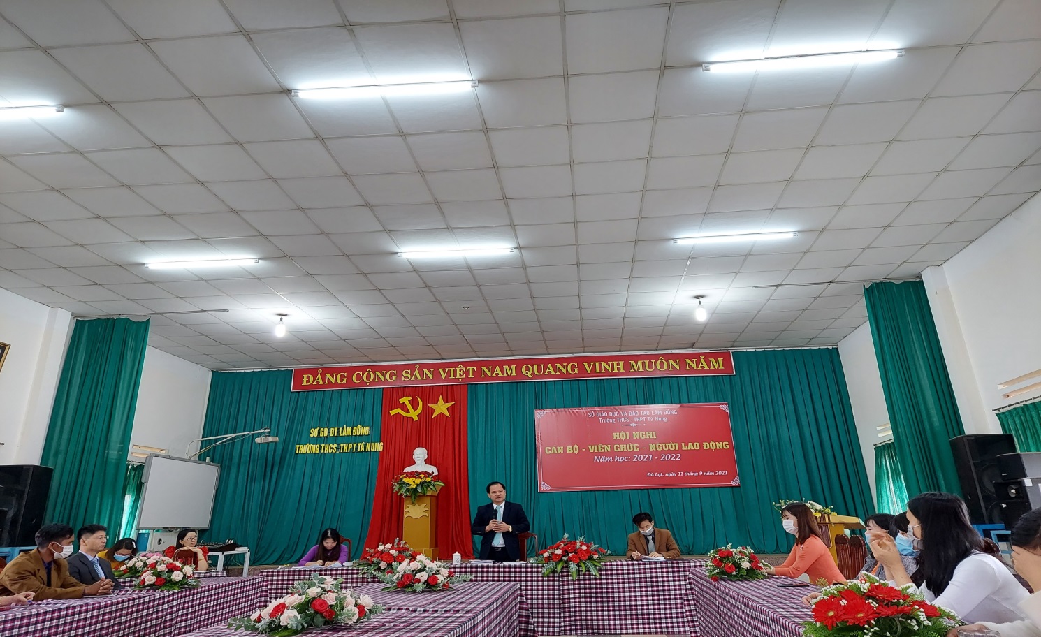 HỘI NGHỊ CÁN BỘ - VIÊN CHỨC – NGƯỜI LAO ĐỘNG TẠI TRƯỜNG THCS – THPT TÀ NUNG