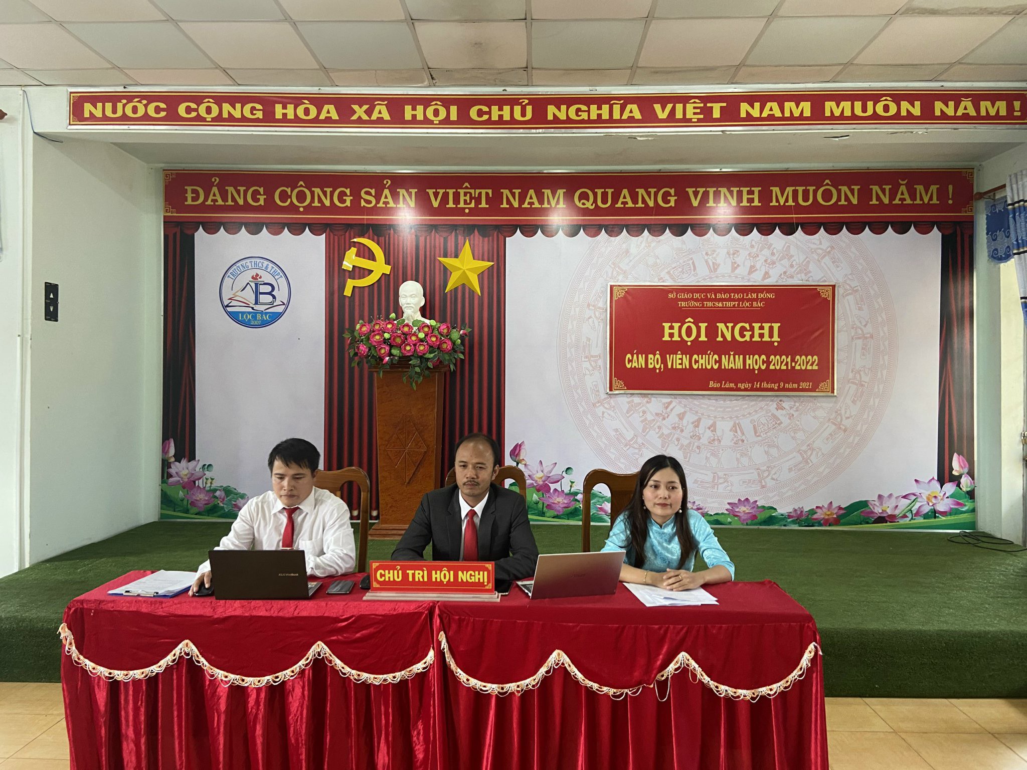 TRƯỜNG THCS&THPT LỘC BẮC TỔ CHỨC HỘI NGHỊ CÁN BỘ,  VIÊN CHỨC NĂM HỌC 2021-2022