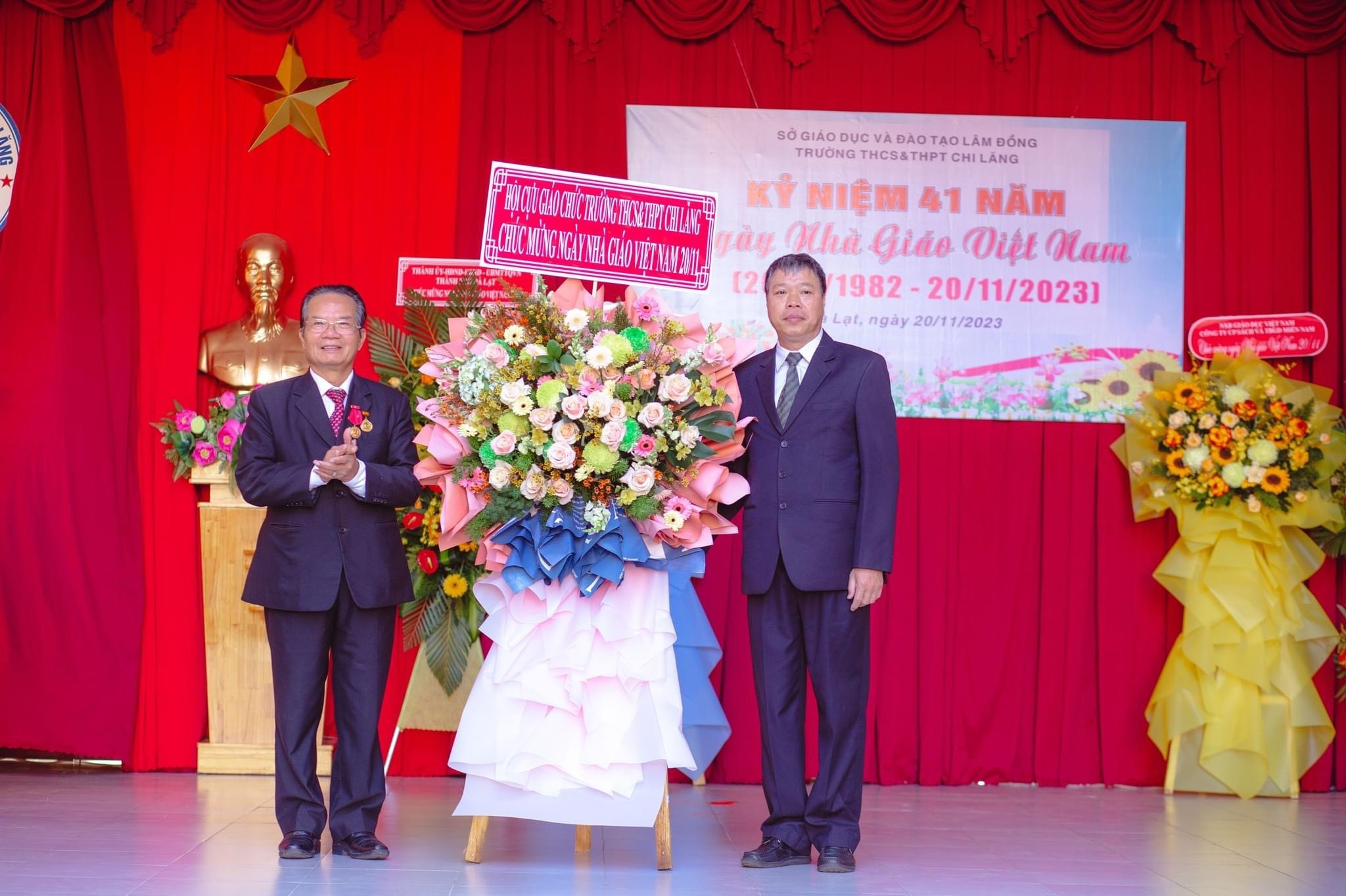 TRƯỜNG THCS&THPT CHI LĂNG TỔ CHỨC  LỄ KỈ NIỆM 41 NĂM NGÀY NHÀ GIÁO VIỆT NAM 20/11