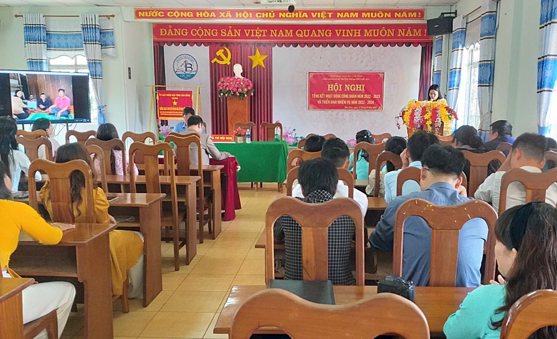 CĐCS TRƯỜNG THCS & THPT LỘC BẮC TỔ CHỨC  HỘI NGHỊ TỔNG KẾT HOẠT ĐỘNG CÔNG ĐOÀN NĂM HỌC 2022-2023 VÀ TRIỂN KHAI NHIỆM VỤ NĂM HỌC 2023-2024