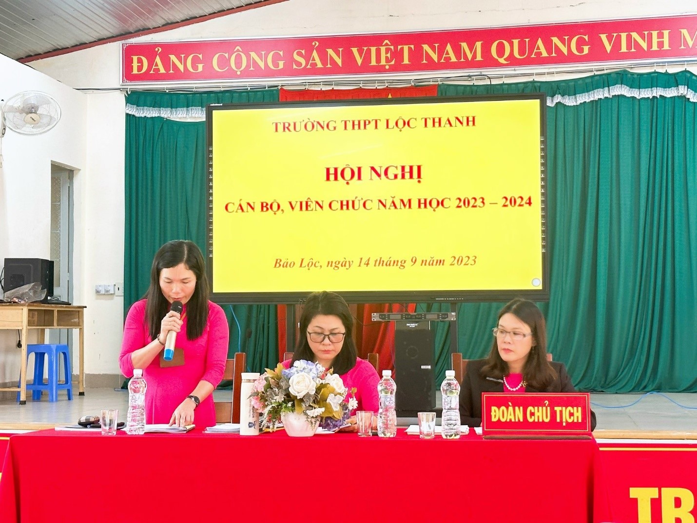 HỘI NGHỊ CÁN BỘ, VIÊN CHỨC TRƯỜNG THPT LỘC THANH NĂM HỌC 2023 - 2024