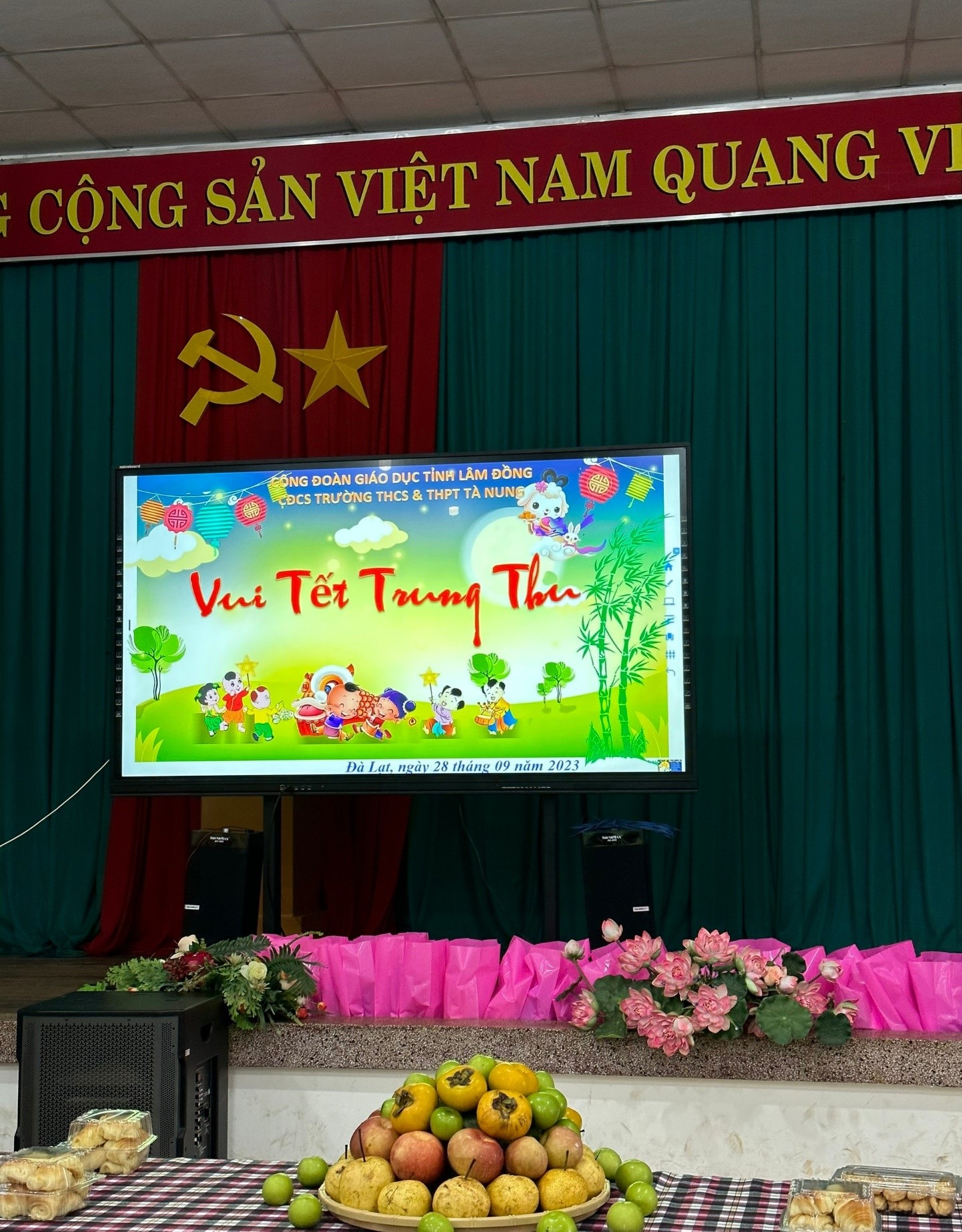 CÔNG ĐOÀN TRƯỜNG THCS&THPT TÀ NUNG VỚI  HOẠT ĐỘNG CHĂM LO ĐỜI SỐNG CHO ĐOÀN VIÊN THÔNG QUA NGÀY TẾT TRUNG THU
