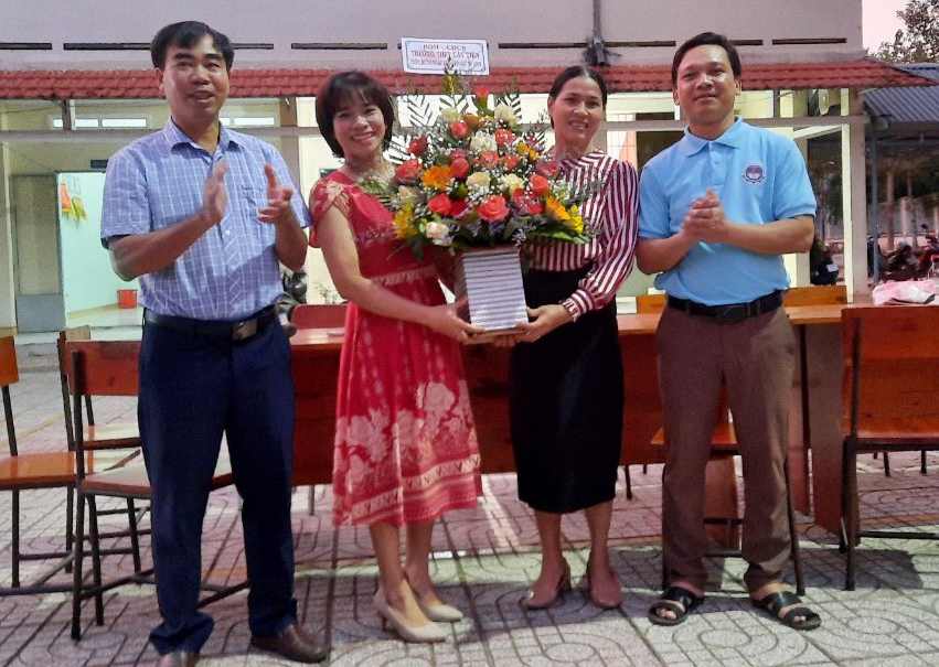 Sôi nổi các hoạt động kỷ niệm 113 năm ngày Quốc tế Phụ nữ 8/3 (08/3/1910 – 08/3/2023) tại Trường THPT Cát Tiên