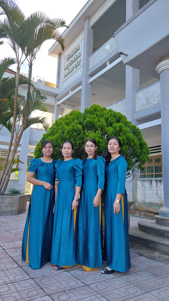 TRƯỜNG THPT NGUYỄN CHÍ THANH HƯỞNG ỨNG TUẦN LỄ ÁO DÀI NĂM 2023