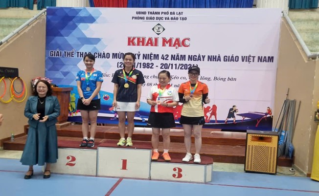 CÔNG ĐOÀN VIÊN TRƯỜNG THPT BÙI THỊ XUÂN  SÔI ĐỘNG VỚI GIẢI THỂ THAO NGÀNH GIÁO DỤC NĂM 2024