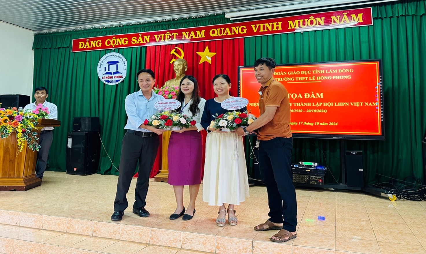 CÔNG ĐOÀN TRƯỜNG THPT LÊ HỒNG PHONG TỔ CHỨC TOẠ ĐÀM KỶ NIỆM 94 NĂM NGÀY THÀNH LẬP HỘI LIÊN HIỆP PHỤ NỮ VIỆT NAM 