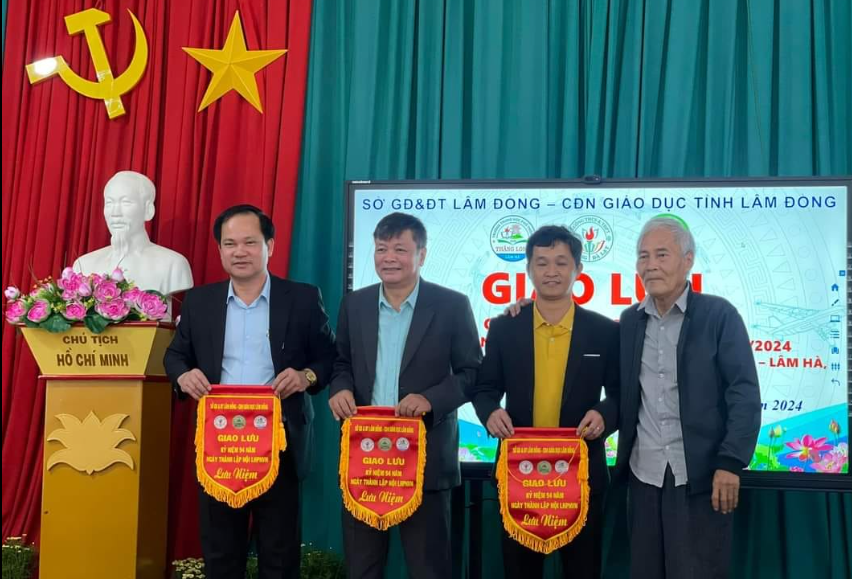 TRƯỜNG THCS&THPT TÀ NUNG TỔ CHỨC HOẠT ĐỘNG CHÀO MỪNG KỈ NIỆM 94 NĂM NGÀY PHỤ NỮ VIỆT NAM 20/10/2024