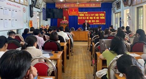 ĐỐI THOẠI GIỮA HIỆU TRƯỞNG VỚI CB-GV-NLĐ TRƯỜNG THCS&THPT XUÂN TRƯỜNG