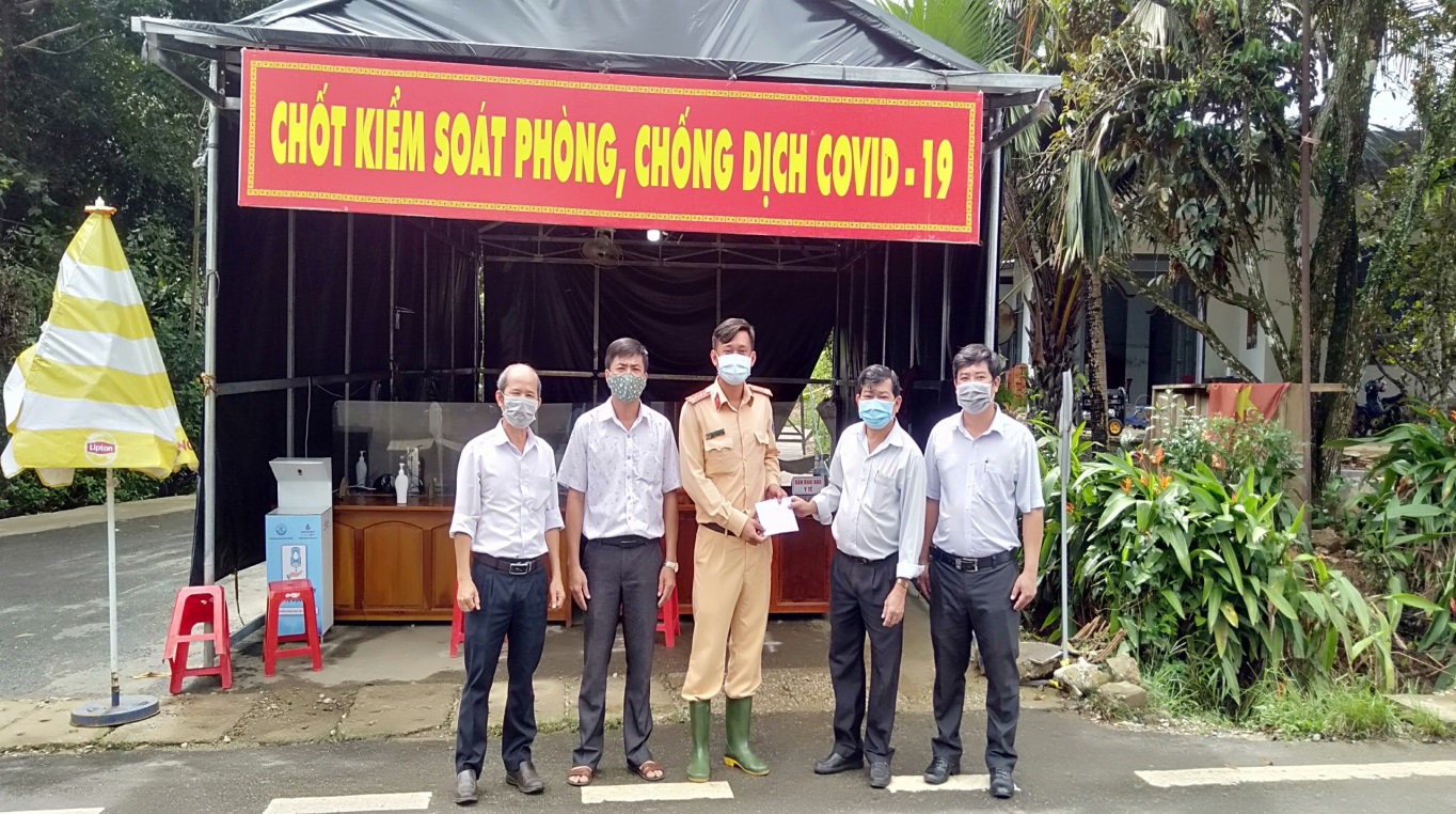 CÔNG ĐOÀN CƠ SỞ THPT ĐẠM RI HUYỆN ĐẠ HUOAI HƯỞNG ỨNG LỜI KÊU GỌI PHÒNG CHỐNG DỊCH COVID 19