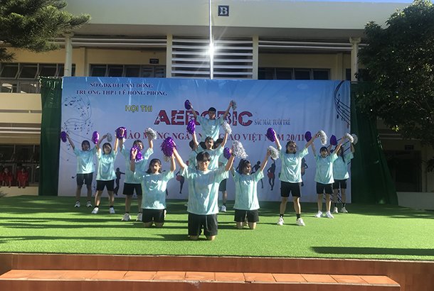  TRƯỜNG THPT LÊ HỒNG PHONG VỚI CÁC HOẠT ĐỘNG  CHÀO MỪNG NGÀY NHÀ GIÁO VIỆT NAM 20/11/2020