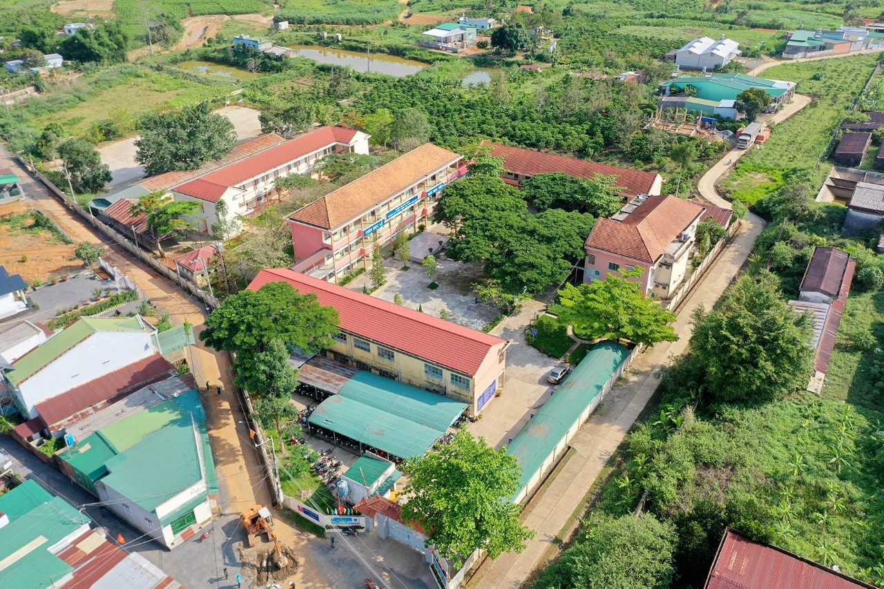 CÔNG ĐOÀN TRƯỜNG THPT LÊ THỊ PHA VÀ PHONG TRÀO “ XANH- SẠCH- ĐẸP”