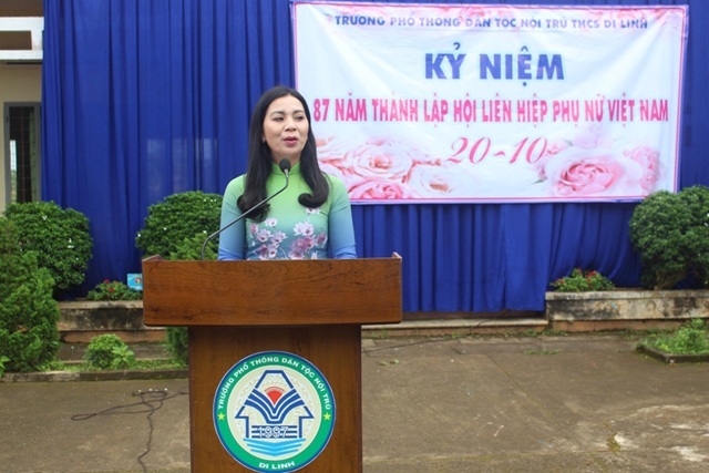 CĐCS trường Dân tộc Nội trú huyện Di Linh phối hợp chính quyền trường tổ chức Lễ kỷ niệm 87 năm ngày thành lập hội liên hiệp phụ nữ việt nam 20/10