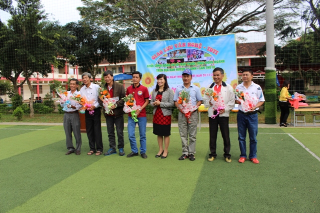 GIAO LƯU VĂN NGHỆ - TDTT KHỐI CÔNG ĐOÀN CƠ SỞ TRỰC THUỘC CÔNG ĐOÀN NGÀNH TRÊN ĐỊA BÀN HUYỆN DI LINH LẦN THỨ III