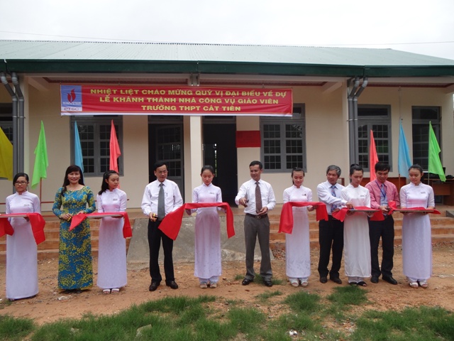 Lễ khánh thành nhà công vụ trường THPT Cát Tiên