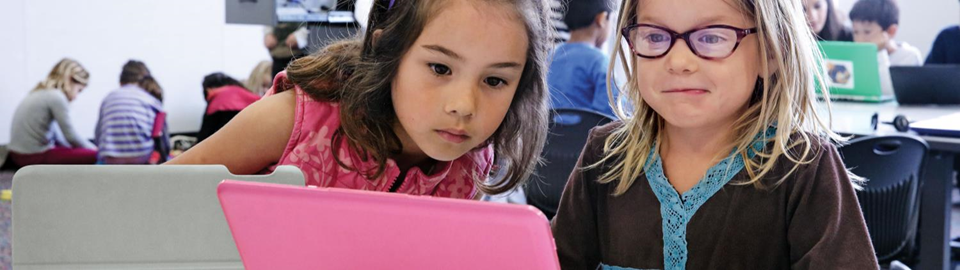 Sự kiện Hội thảo Xu hướng và Công nghệ dạy học kết hợp Giải pháp Trường học Kết nối